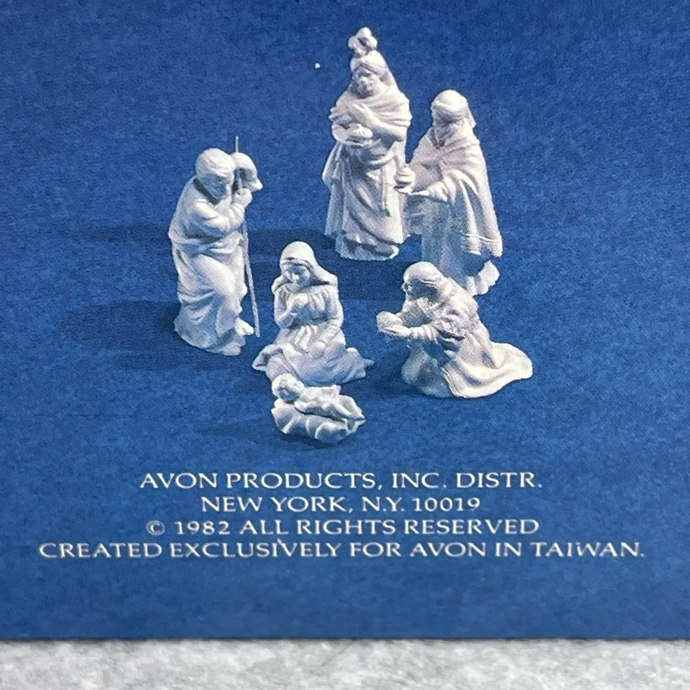 Avon Nativity‎ The Magi Melchior Porcelain Figurine Collectibles 1982 In Box